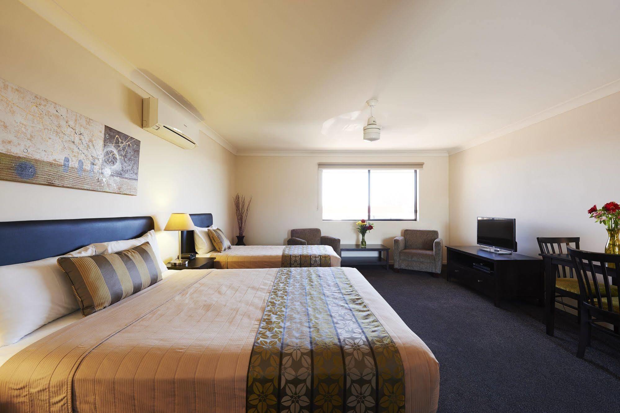 Blackwater Hotel Motel Buitenkant foto