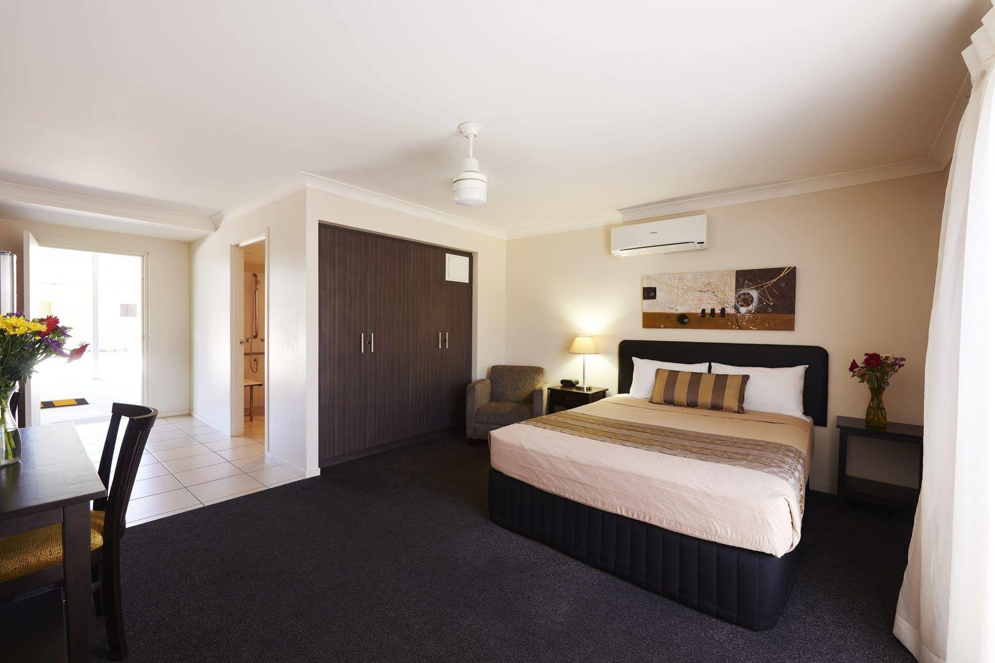 Blackwater Hotel Motel Buitenkant foto