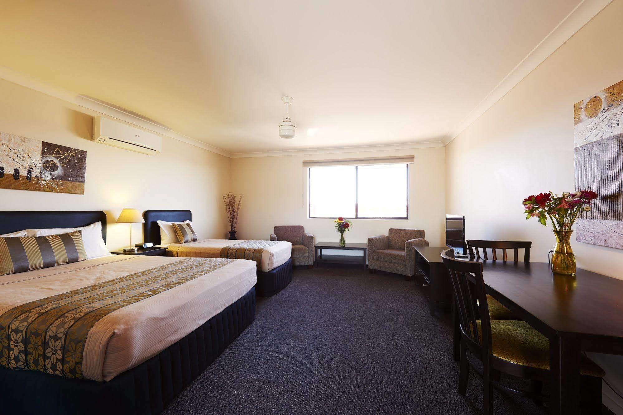 Blackwater Hotel Motel Buitenkant foto